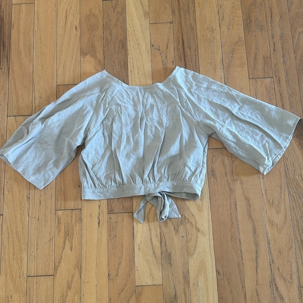 Joyfolie Mia Joy | Cropped Bell Sleeved Top | Bow | size S | Beige/Dove Gray